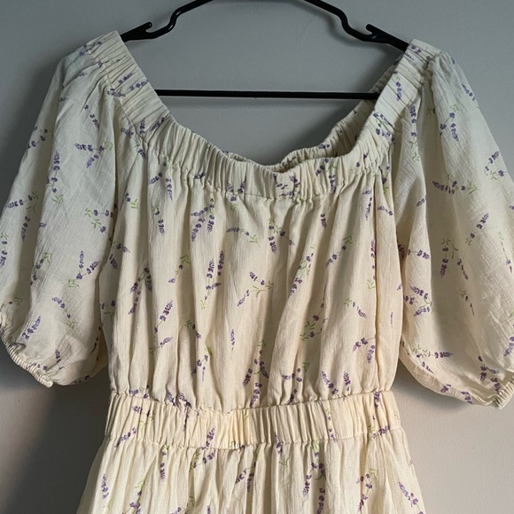 H&M Dresses & Skirts - H&M 100% Cotton Lavender Open Back Puff Sleeve Midi Dress